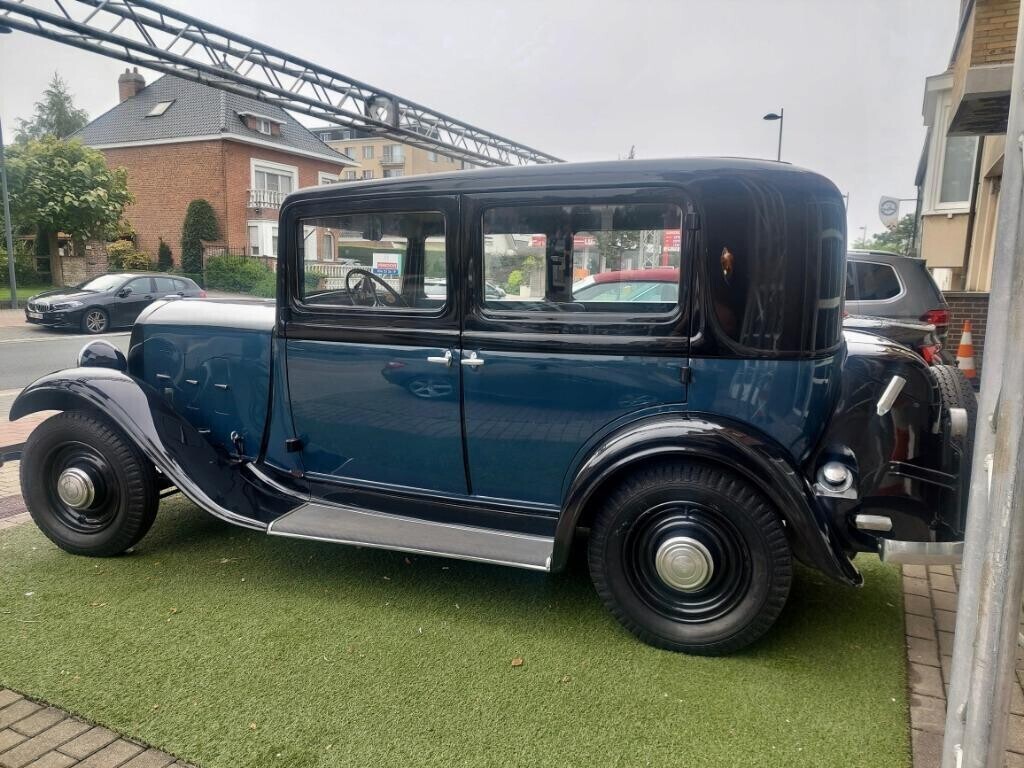 renault-monaquatre-1933-big-2