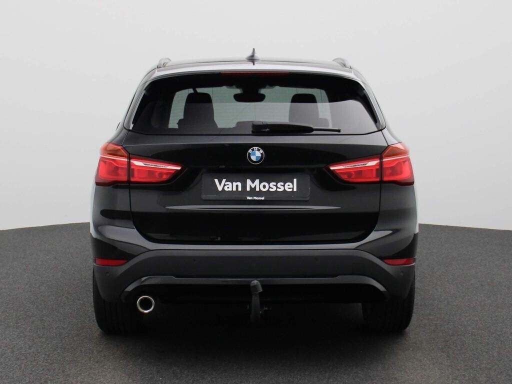 bmw-x1-sdrive18i-executive-big-2