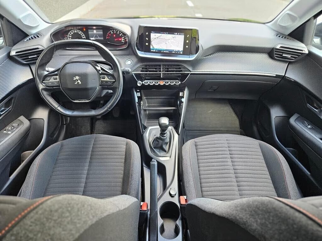 peugeot-208-12i-camera-gps-garantie-big-1