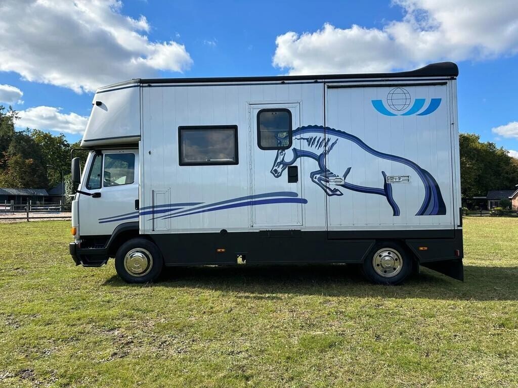 daf-bockmann-75t-3-paards-paardenvrachtwagen-living-big-2