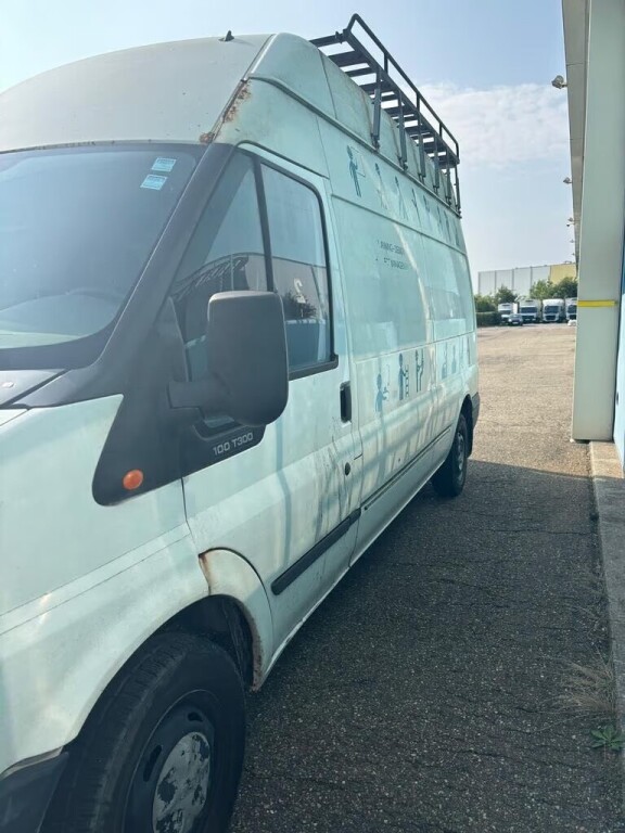 ford-transit-2l-148000km-big-2