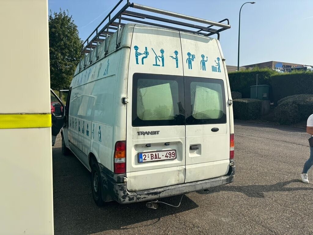 ford-transit-2l-148000km-big-3