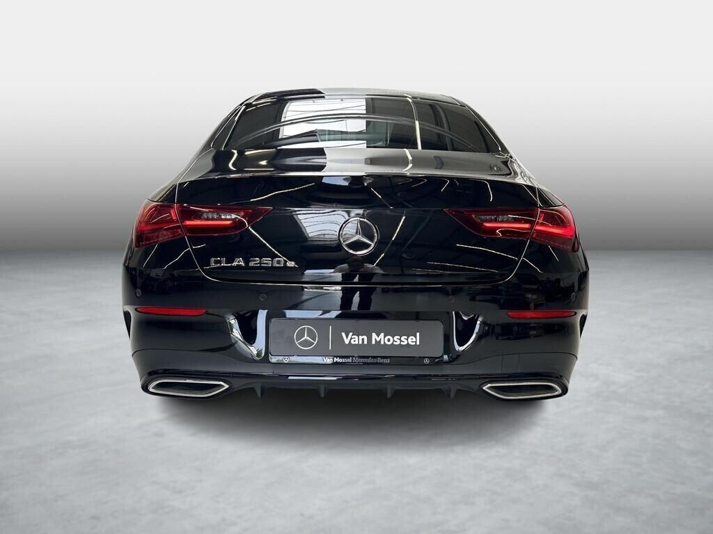 mercedes-benz-cla-klasse-250-e-coupe-amg-line-big-1