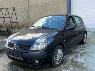 Renault clio 1.2i privilège