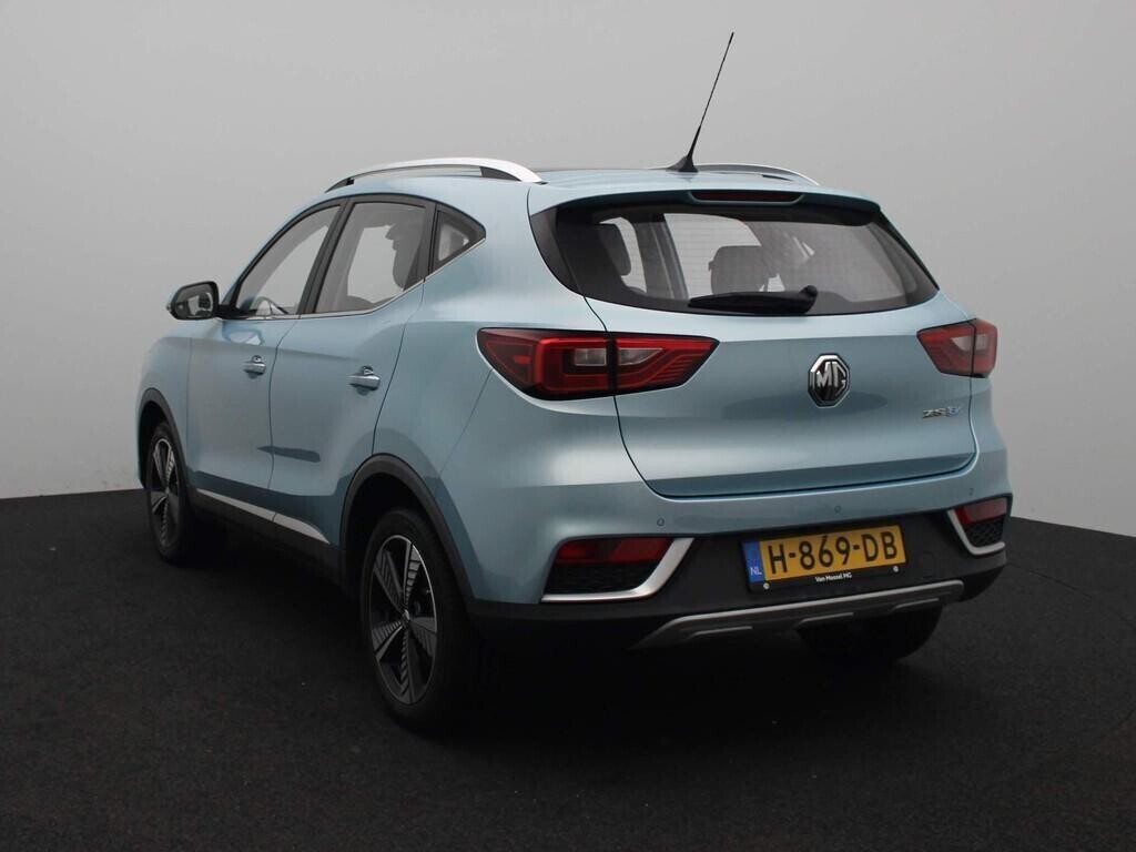 mg-zs-ev-luxury-big-3