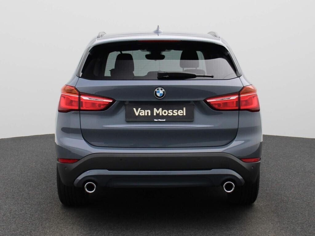 bmw-x1-sdrive18d-executive-big-3