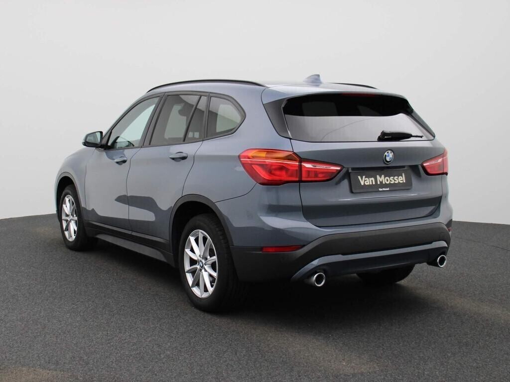 bmw-x1-sdrive18d-executive-big-4