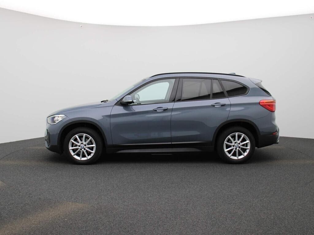 bmw-x1-sdrive18d-executive-big-1