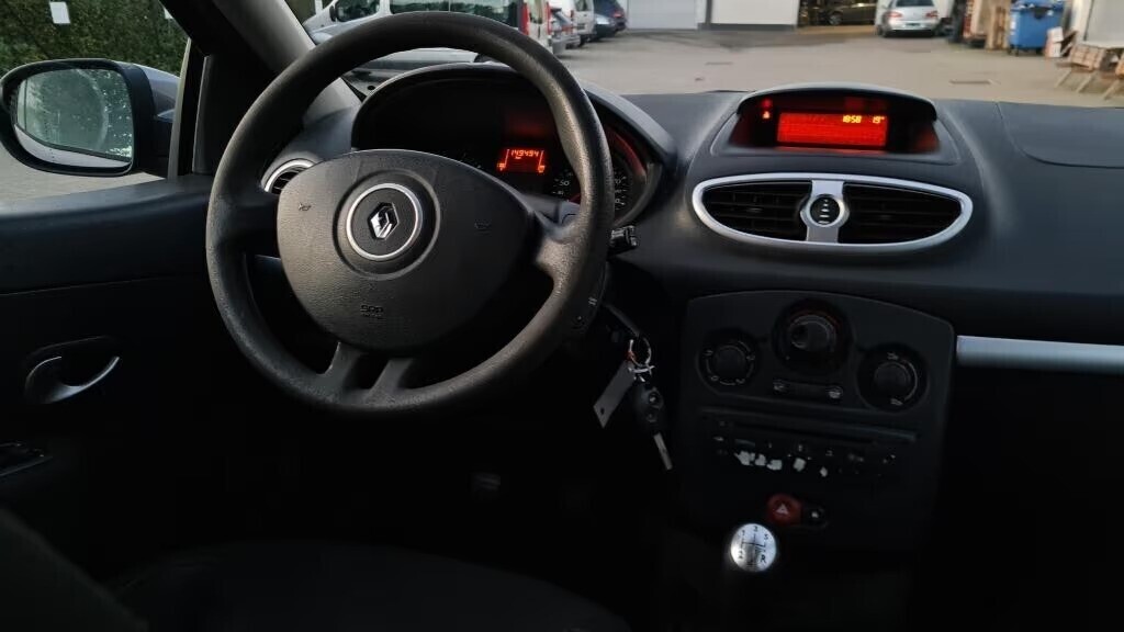 renault-clio-benzine-lez-2030-ok-airco-annee-2009-149000-big-3