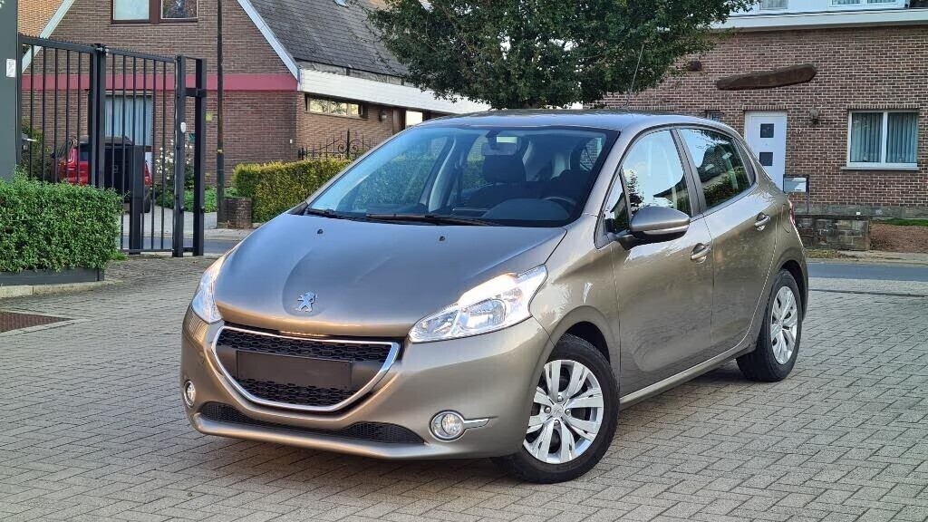 peugeot-208-gps-benzine-euro-5b-lez-2030-ok-annee-2014-14-big-0