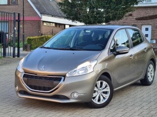 Peugeot 208 GPS Benzine Euro 5b L.EZ—2030 O.K Année 2014, 14