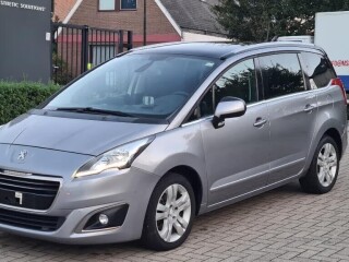 Peugeot 5008 Allure Automatic 1.6HDI 88Kw Euro 6b 7 Places..