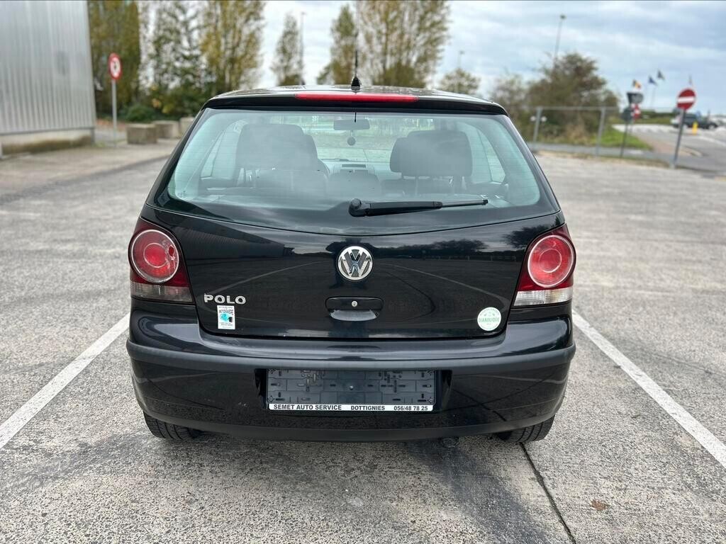 volkswagen-polo-12i-66000km-big-2