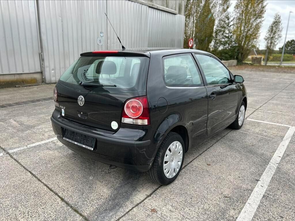 volkswagen-polo-12i-66000km-big-1