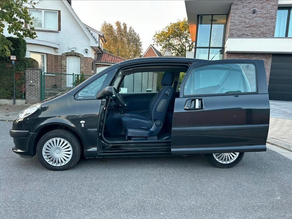 peugeot-1007-133000km-big-1