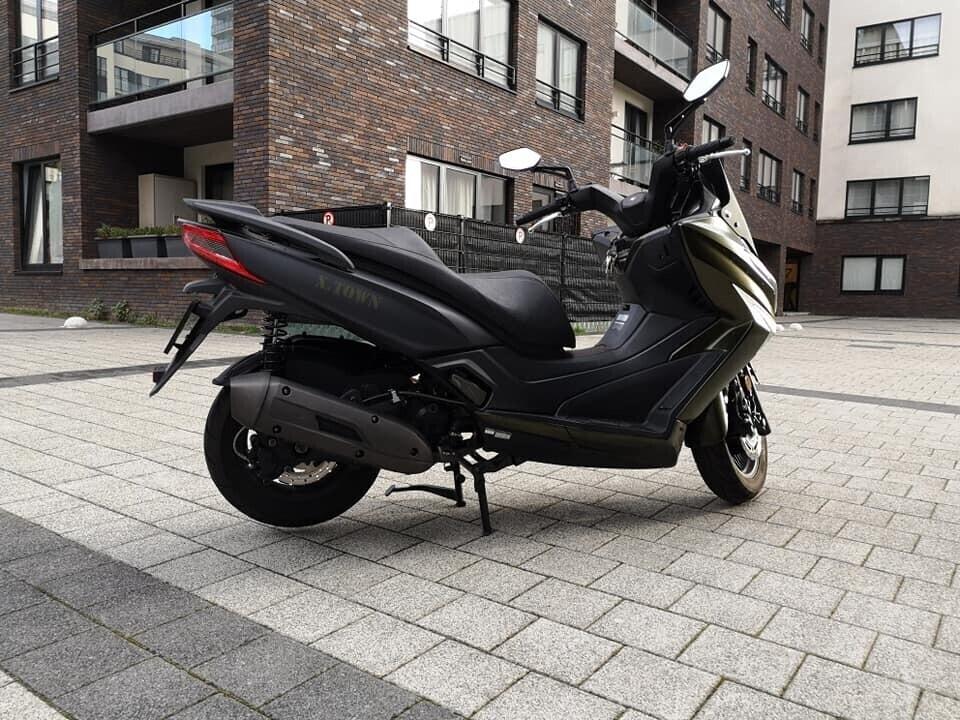 kymco-xtown-125-edition-speciale-reserve-big-4