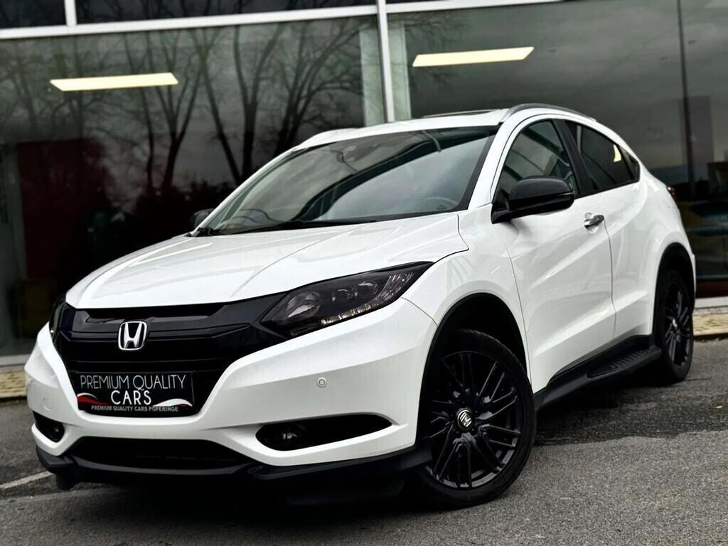 honda-hr-v-black-edition-cam-line-assist-pano-leathe-big-4