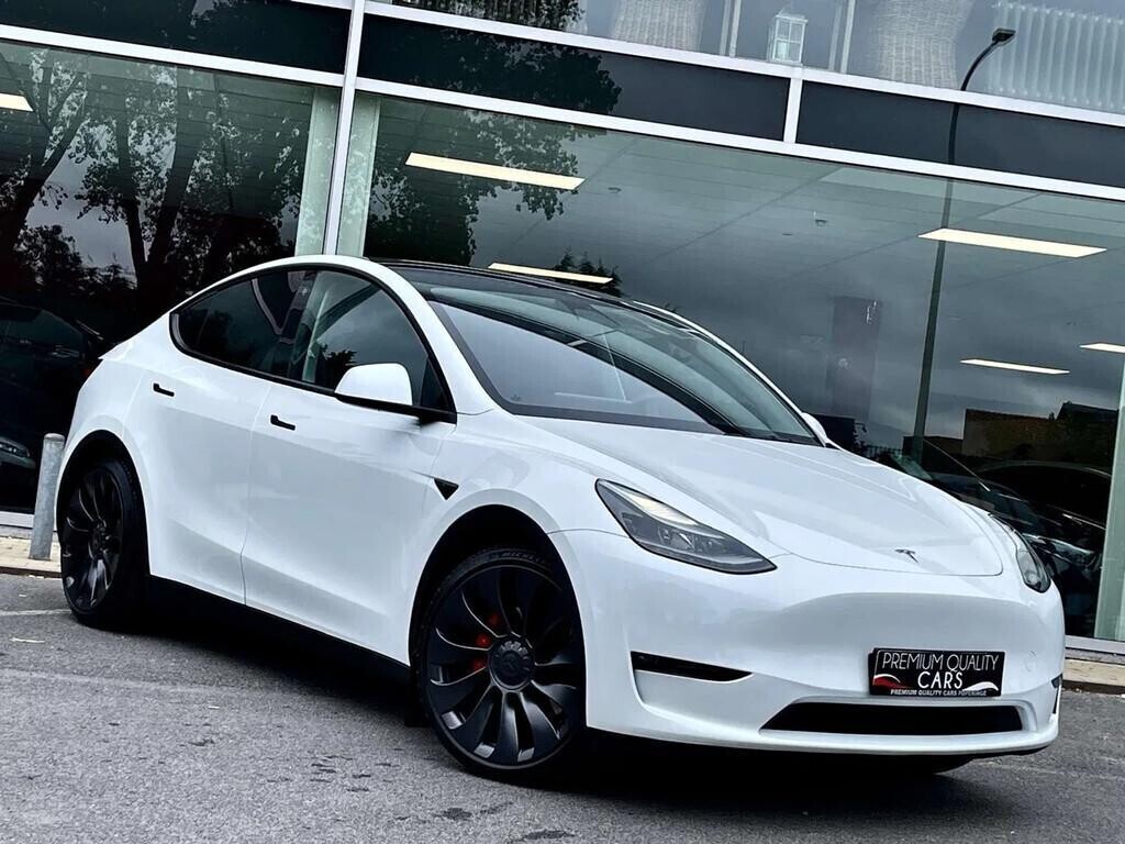 tesla-model-y-performance-trekhaak-slechts-12996-km-big-4