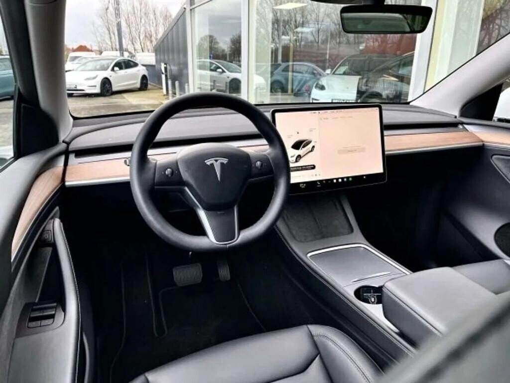 tesla-model-y-performance-trekhaak-slechts-12996-km-big-6