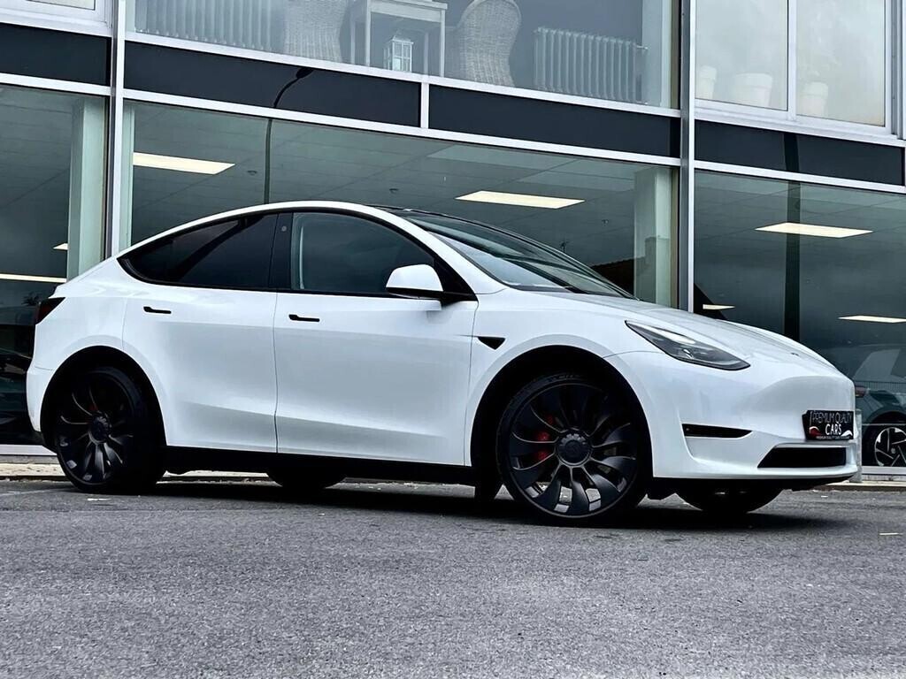 tesla-model-y-performance-trekhaak-slechts-12996-km-big-2