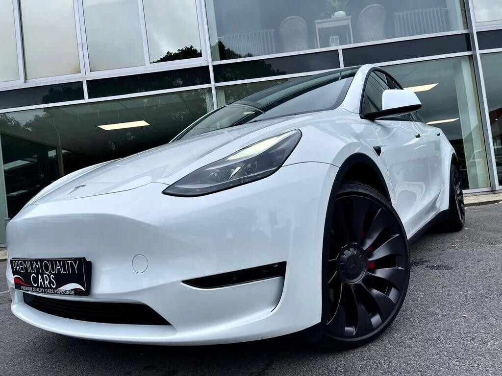 tesla-model-y-performance-trekhaak-slechts-12996-km-big-5