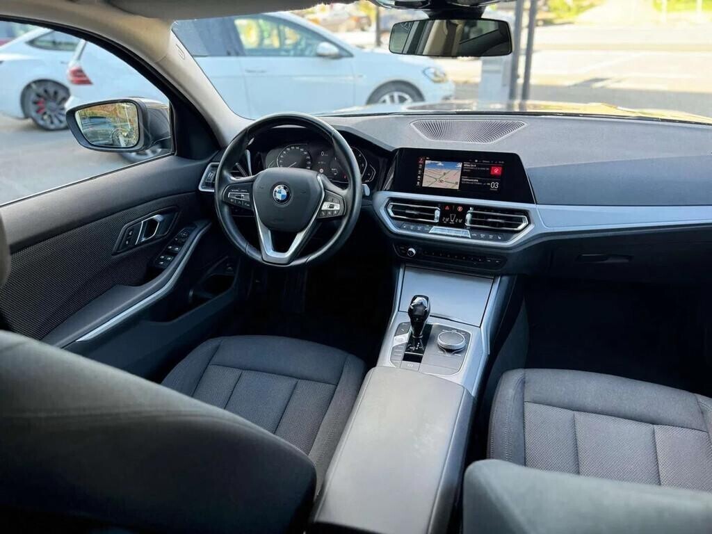 bmw-3-serie-318-carplay-trekhaak-verw-zet-19-shad-big-6