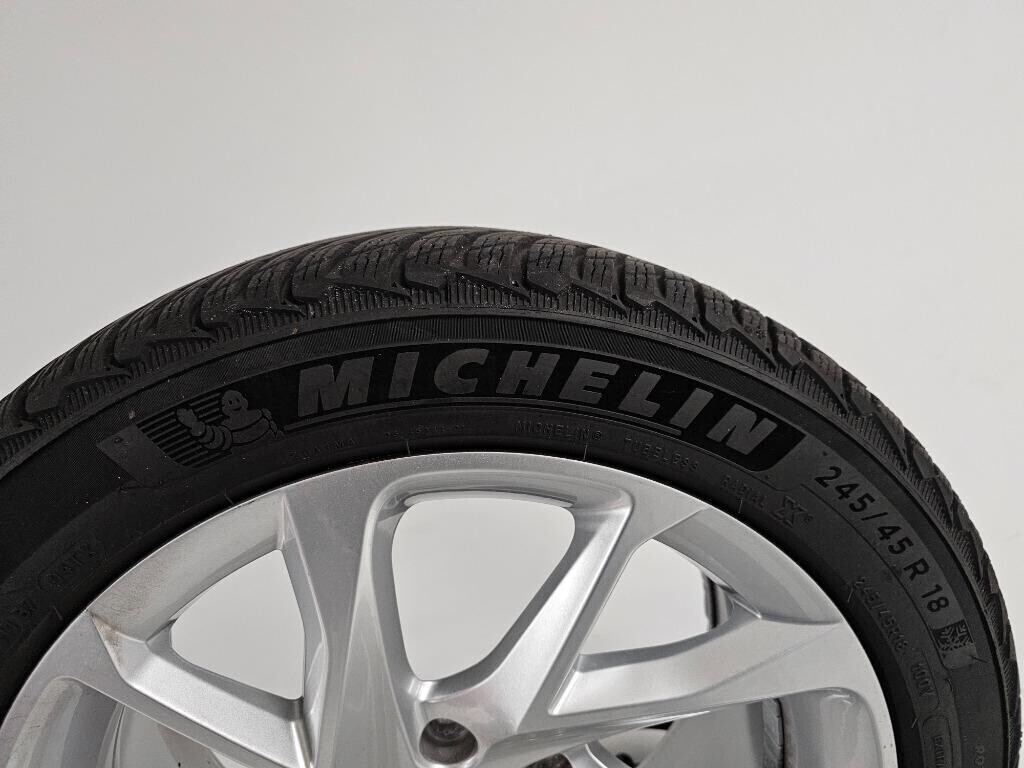 cupra-formentor-winterset-245-45-18-michelin-pilot-sport-5-big-3