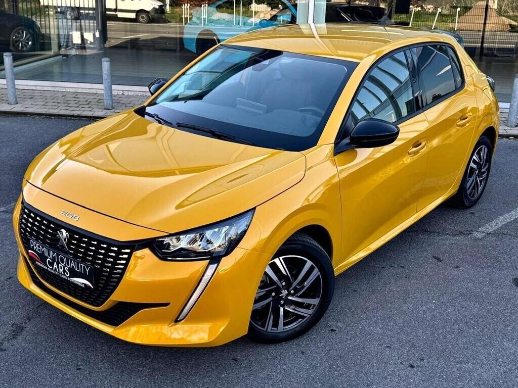 peugeot-208-faro-yellow-carplay-camera-virtual-14000-big-3