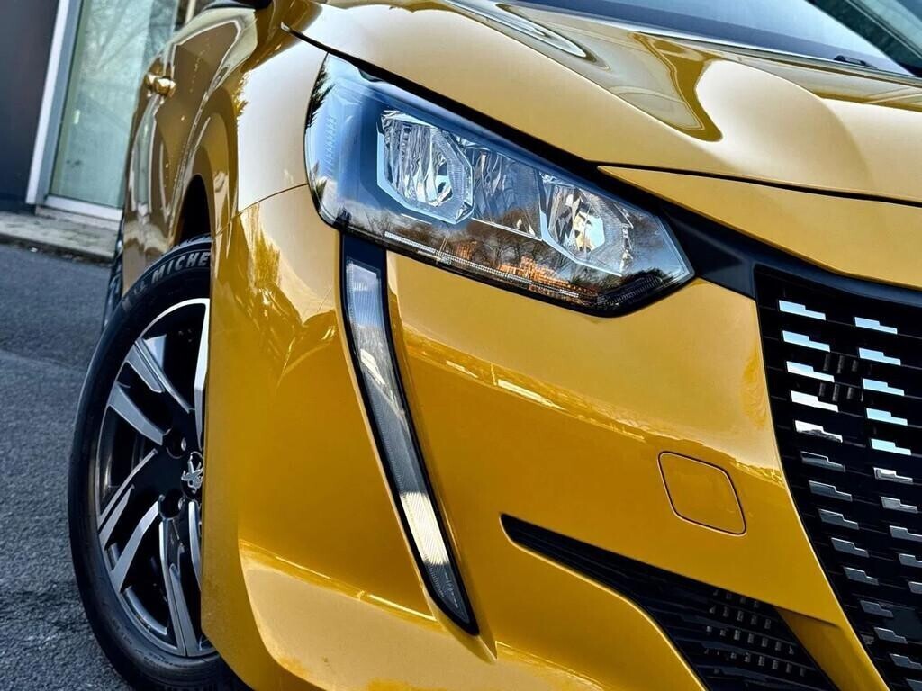 peugeot-208-faro-yellow-carplay-camera-virtual-14000-big-1