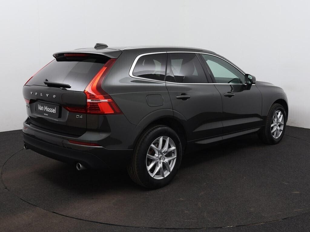 volvo-xc60-20-d4-momentum-big-3