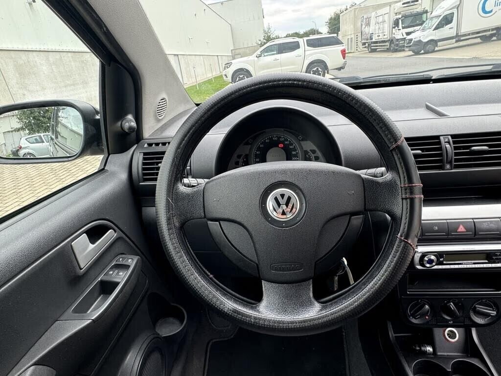 volkswagen-fox-12i-benzine-edition-gekeurd-voor-verkoop-big-2