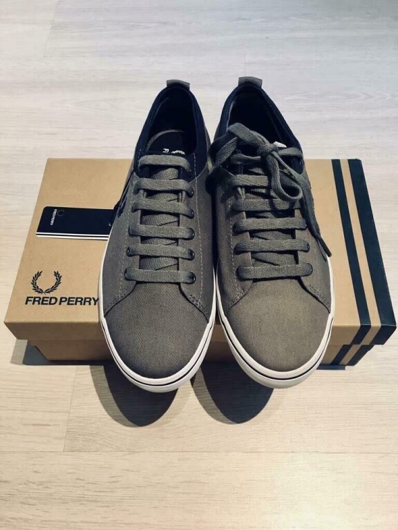 fred-perry-pointure-39-60eur-neuves-livraison-gratuite-big-0