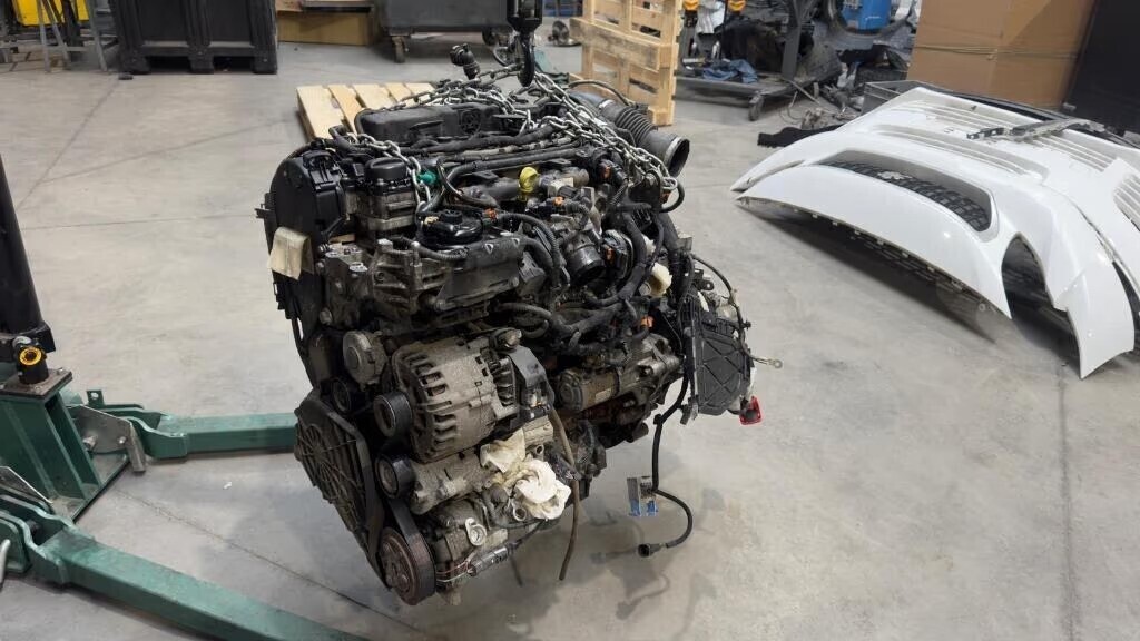 motor-met-artikelnummer-dw10fe-gebruikt-20hdiblue-big-4