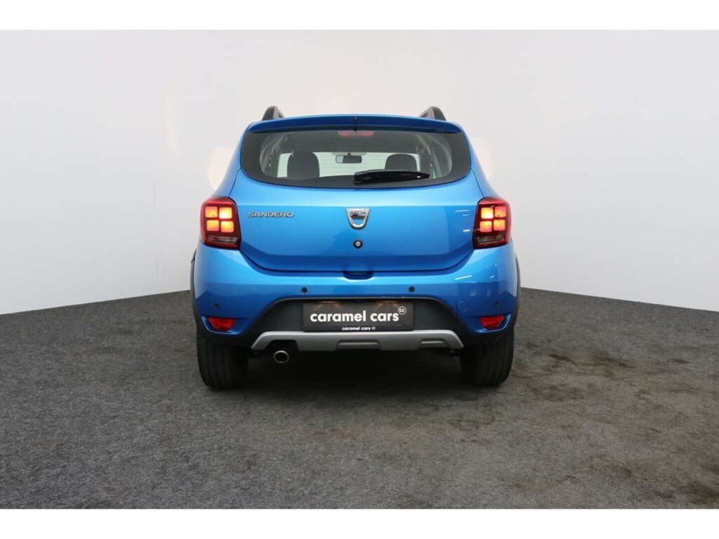 dacia-sandero-stepway-camerasensoren-achtergpscruise-control-big-4