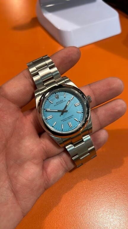 rolex-oyster-perpetual-blauw-big-0