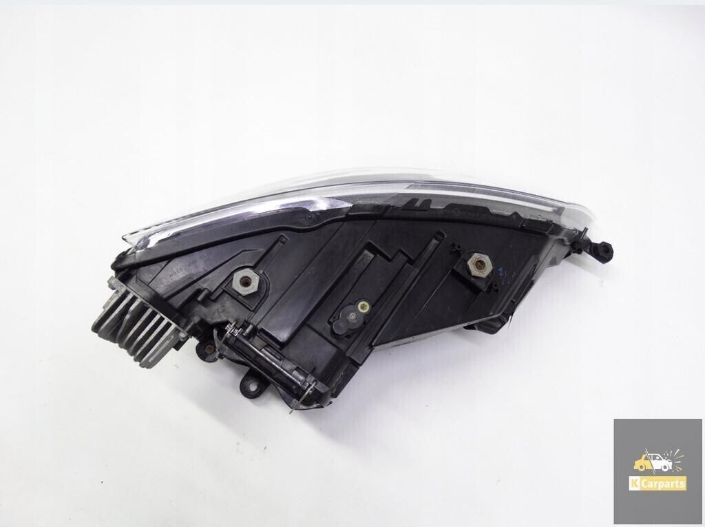 phare-avant-seat-leon-iii-5f-12-16-liens-full-led-5f1941007e-big-2