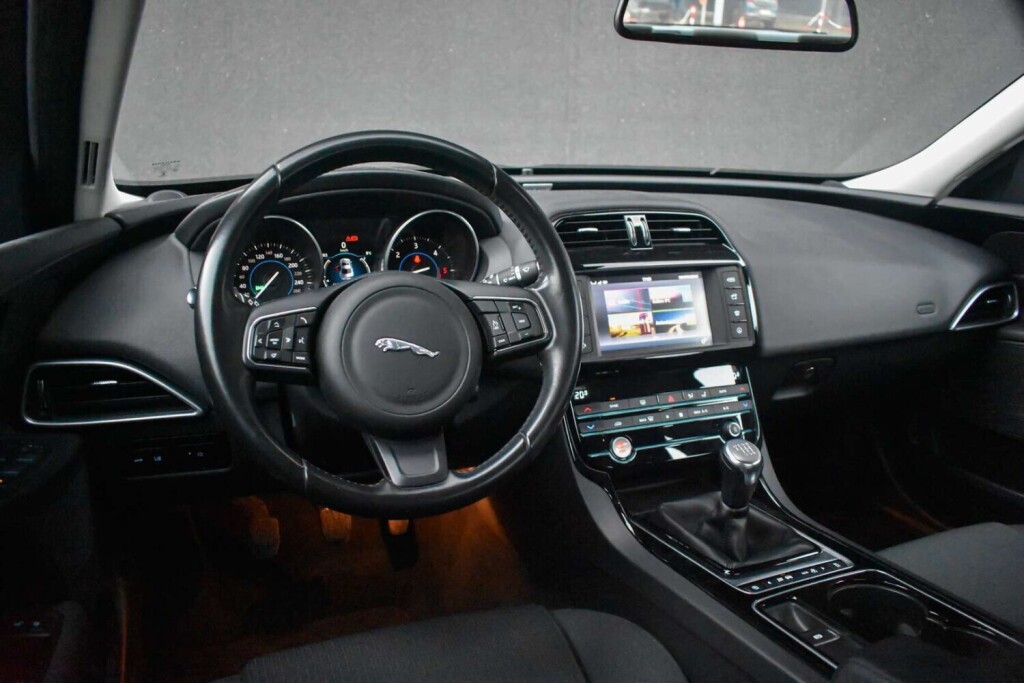 jaguar-xe-20-d-zetelverwarming-camera-big-7