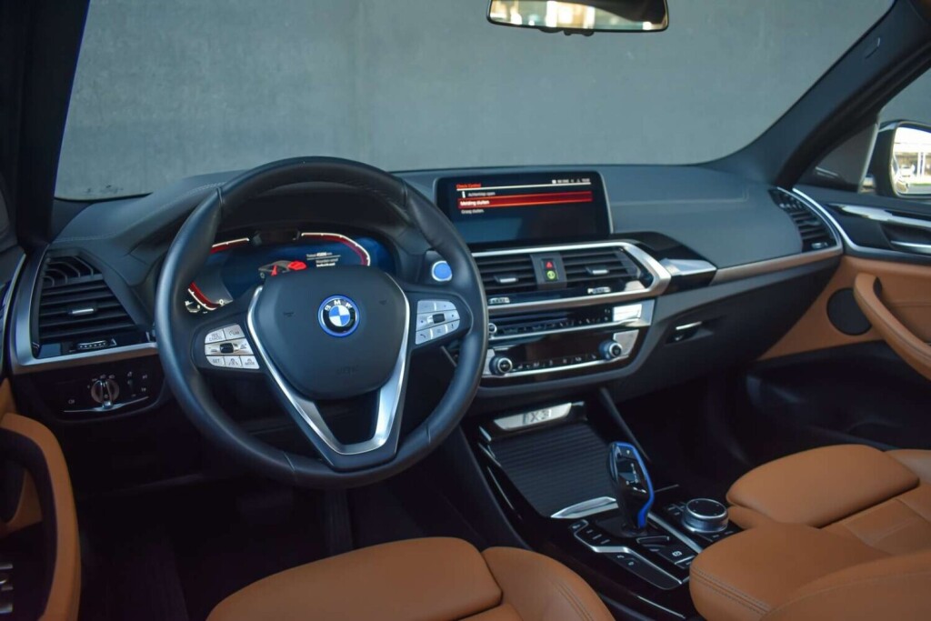 bmw-ix3-74-kwh-impressive-360-hk-pano-big-6