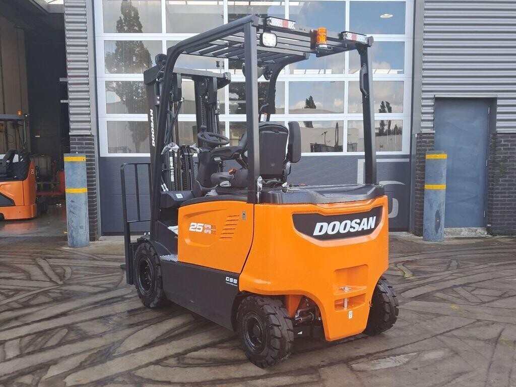 doosan-b25x-7-plus-big-2