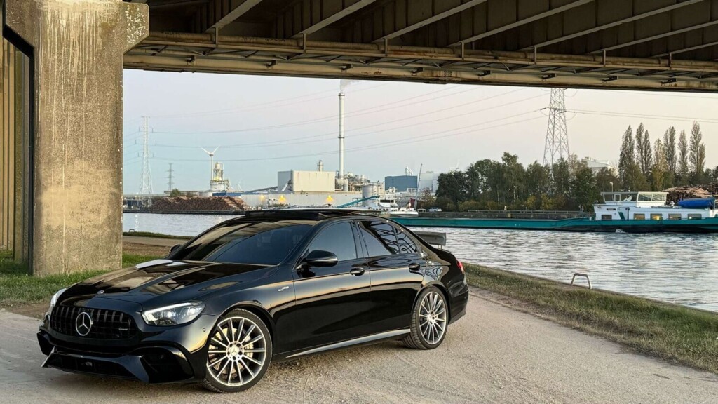 mercedes-benz-e-53-amg-4-matic-mhe-big-0