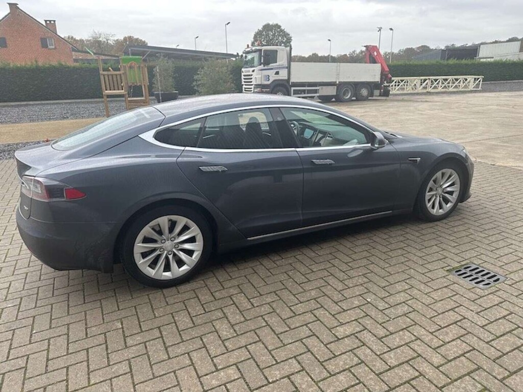 tesla-model-s-75-kwh-dual-motor-525-ps-4x4-btw-aftrekbaar-big-3