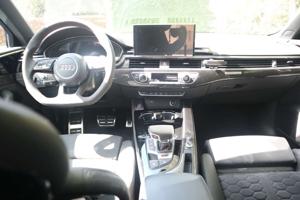 audi-rs4-lichte-vracht-1492pm-renting-voor-professionelen-big-8