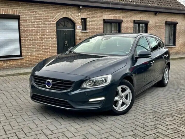 volvo-v60-20-d2-kinetic-big-0