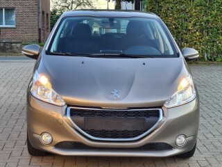 Peugeot 208 GPS Benzine Euro 5b L.EZ—2030 O.K Année 2014, 14.