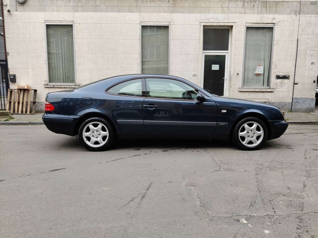 mercedes-benz-clk-200-20i-automatic-coupe-sport-big-9