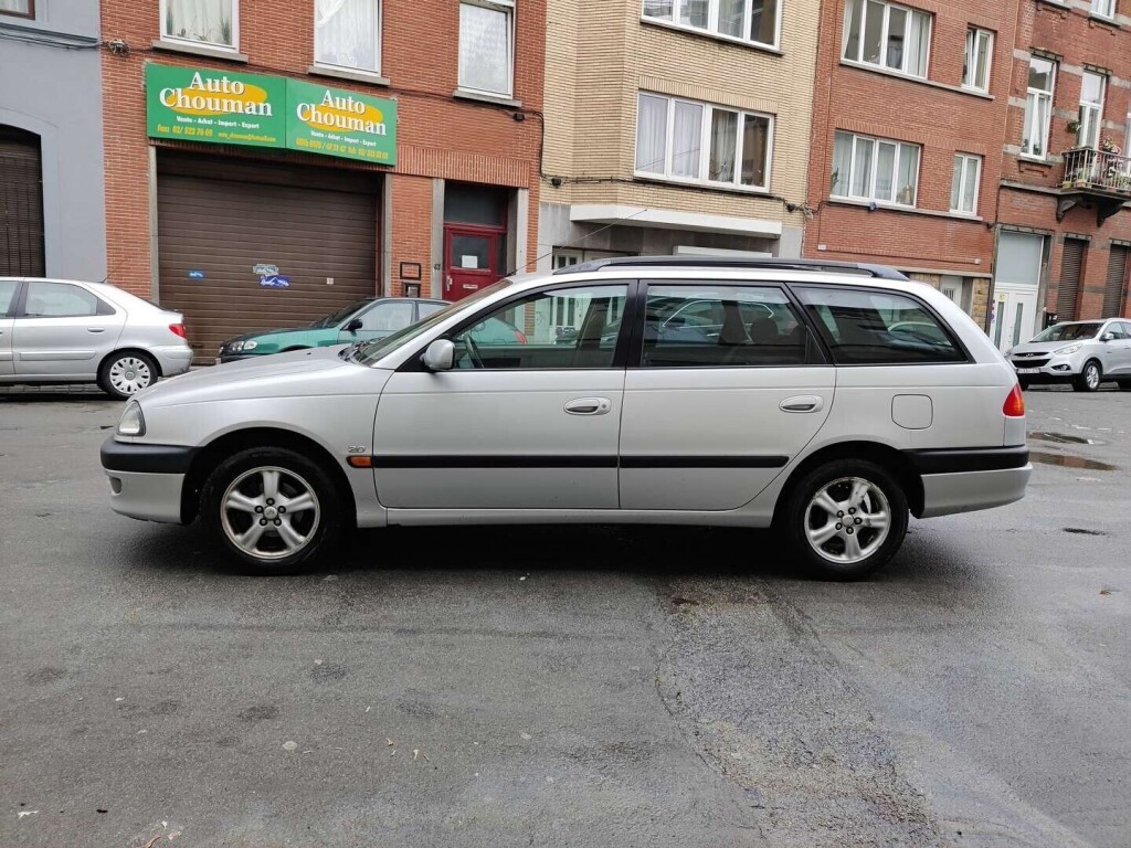 toyota-avensis-20i-automatic-big-9