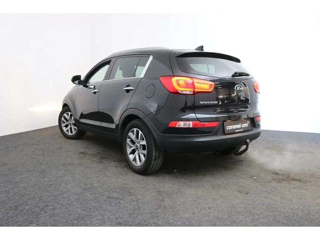 kia-sportage-16-petrol-leathercamerasensorsgpsair-conditioning-big-7