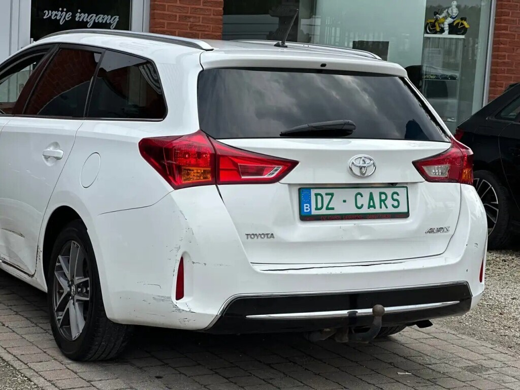 toyota-auris-16i-132pk-handelaars-export-prijs-big-6