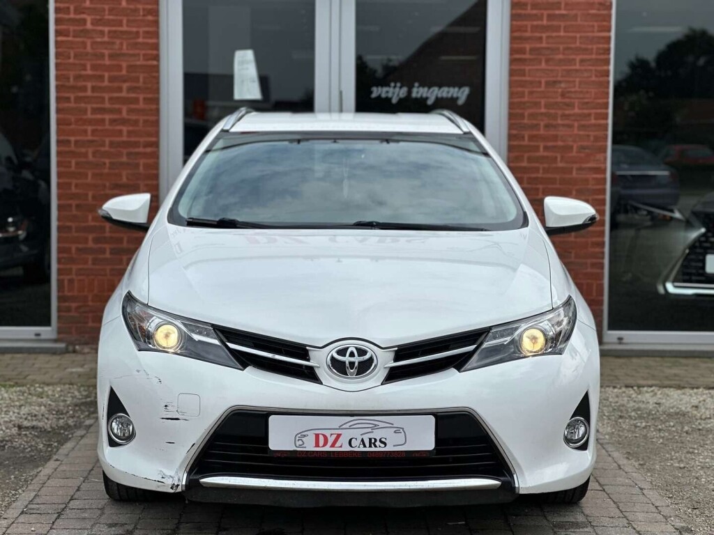 toyota-auris-16i-132pk-handelaars-export-prijs-big-0