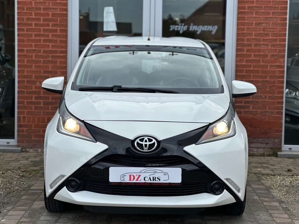 toyota-aygo-10i-69pk-apple-carplay-camera-bluetooth-big-9